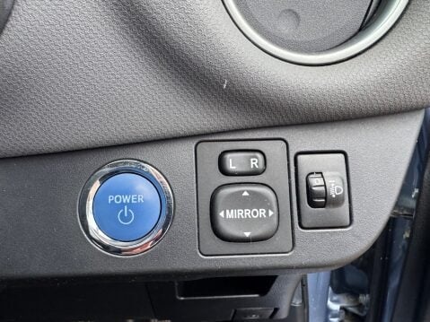 Toyota Yaris VVT-I ICON M-DRIVE S 16