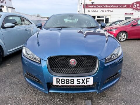 Jaguar XF D V6 R-SPORT BLACK 3