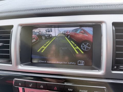 Jaguar XF D V6 R-SPORT BLACK 12