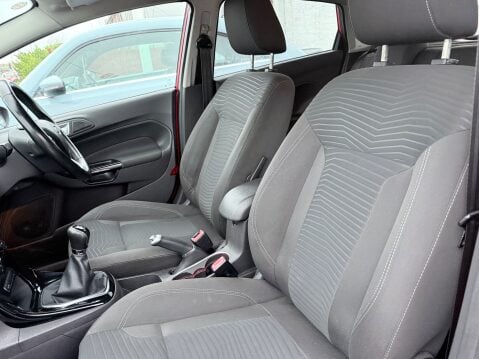 Ford Fiesta 1.0 TITANIUM ECOBOOST 11