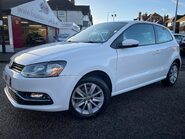 Volkswagen Polo 1.0 SE 1