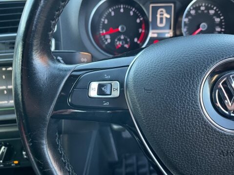 Volkswagen Polo 1.0 SE 12