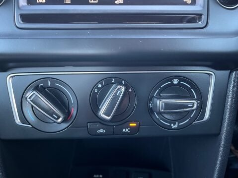 Volkswagen Polo 1.0 SE 14