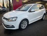 Volkswagen Polo 1.0 SE 1