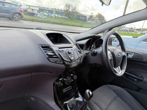 Ford Fiesta 1.0 ZETEC ECOBOOST 8