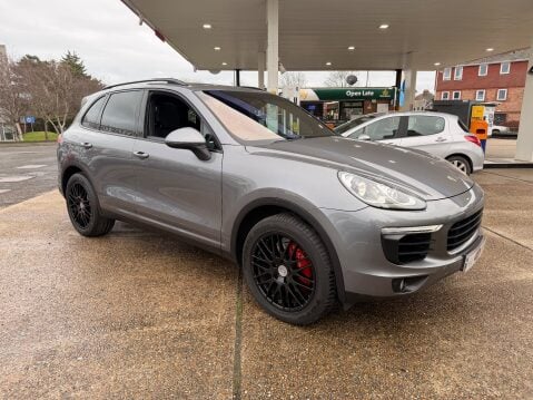 Porsche Cayenne D V6 TIPTRONIC S 5