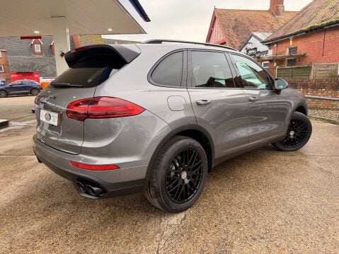 Porsche Cayenne D V6 TIPTRONIC S 2