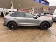 Porsche Cayenne D V6 TIPTRONIC S 9