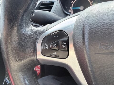 Ford Fiesta 1.0 ZETEC 18