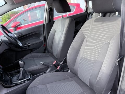 Ford Fiesta 1.0 ZETEC 10