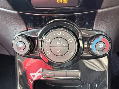 Ford Fiesta 1.0 ZETEC 13