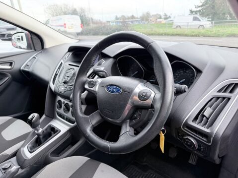 Ford Focus 1.0 ZETEC 10