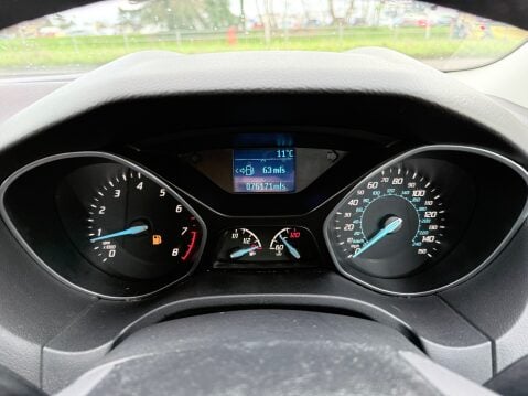 Ford Focus 1.0 ZETEC 18