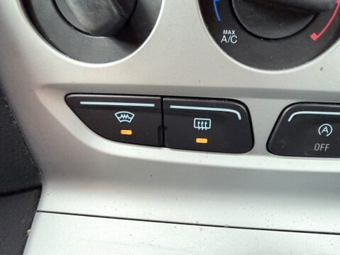 Ford Focus 1.0 ZETEC 14