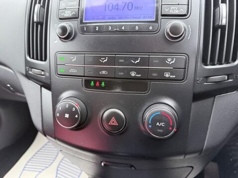 Hyundai i30 1.4 COMFORT 13