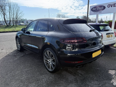 Porsche Macan D S PDK 7
