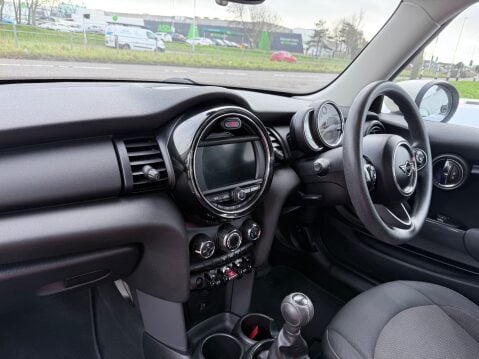 Mini Hatch ONE CLASSIC 9