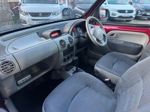 Renault Kangoo EXPRESSION 16V 11