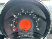 Toyota Aygo 1.0 VVT-I X-CLUSIV 22