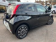 Toyota Aygo 1.0 VVT-I X-CLUSIV 2
