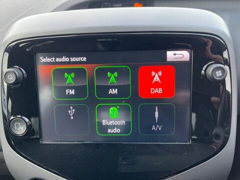 Toyota Aygo 1.0 VVT-I X-CLUSIV 26