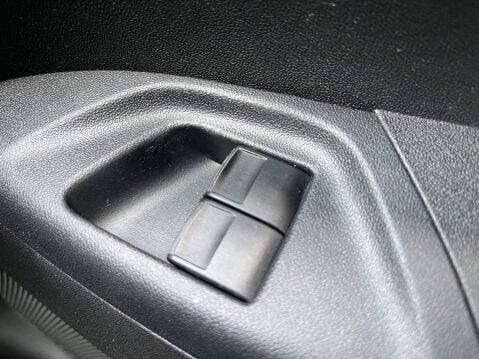 Toyota Aygo 1.0 VVT-I X-CLUSIV 29