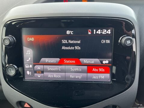 Toyota Aygo 1.0 VVT-I X-CLUSIV 19