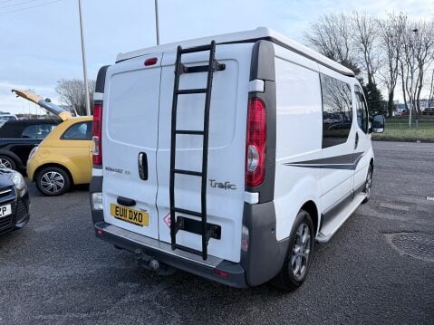 Renault Trafic SL29 DCI CAMPER CONVERSION 6