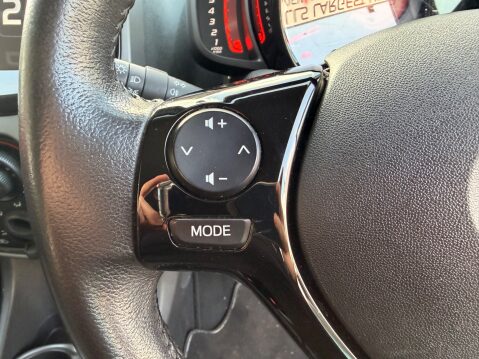 Toyota Aygo VVT-I X-PLAY 12