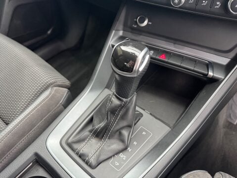 Audi Q3 TFSI QUATTRO S LINE 17