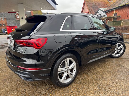Audi Q3 TFSI QUATTRO S LINE 