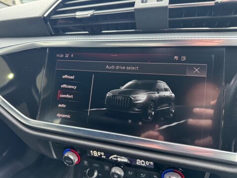 Audi Q3 TFSI QUATTRO S LINE 23