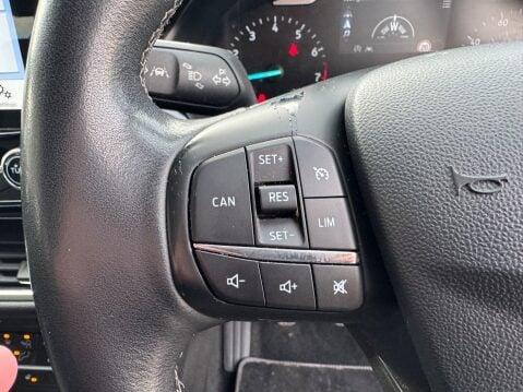 Ford Fiesta TITANIUM 13