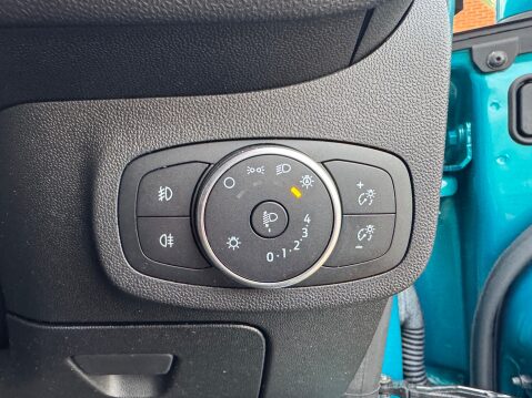 Ford Fiesta TITANIUM 16