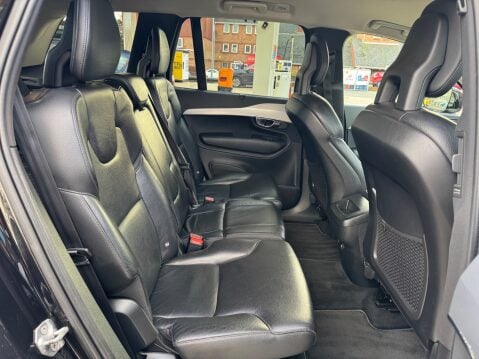 Volvo XC90 D5 POWERPULSE MOMENTUM AWD 16