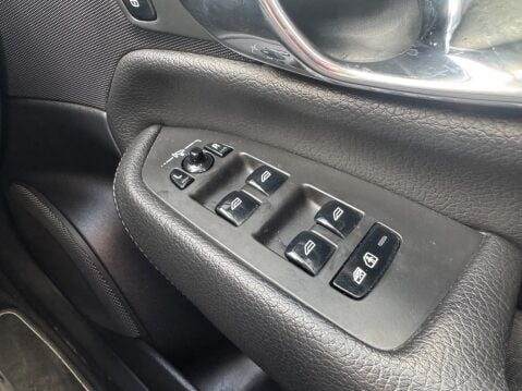 Volvo XC90 D5 POWERPULSE MOMENTUM AWD 24