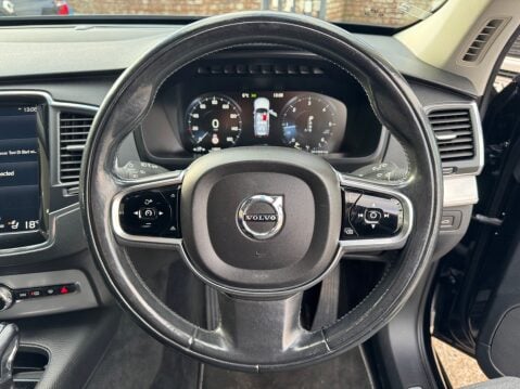 Volvo XC90 D5 POWERPULSE MOMENTUM AWD 13