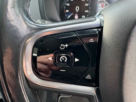 Volvo XC90 D5 POWERPULSE MOMENTUM AWD 14