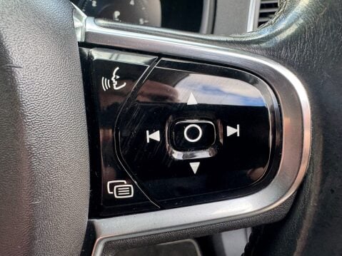 Volvo XC90 D5 POWERPULSE MOMENTUM AWD 15