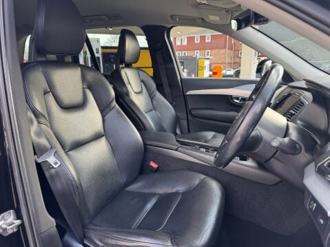 Volvo XC90 D5 POWERPULSE MOMENTUM AWD 3