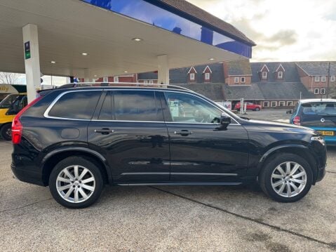 Volvo XC90 D5 POWERPULSE MOMENTUM AWD 4