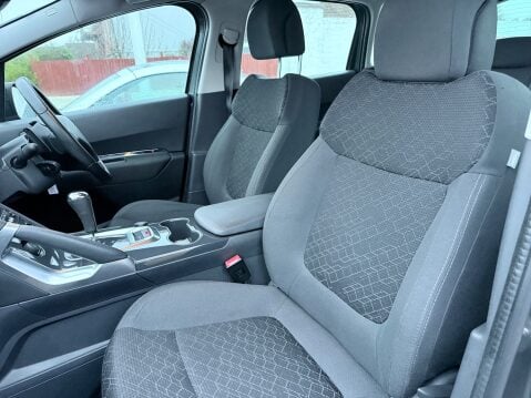 Peugeot 3008 E-HDI ACTIVE AUTOMATIC 11