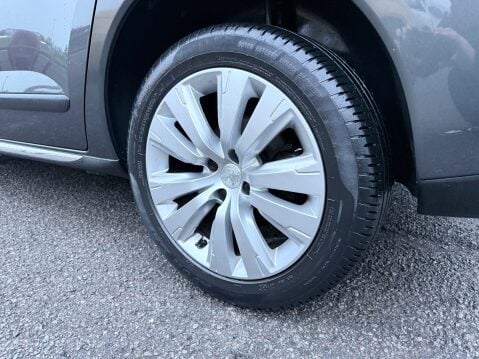 Peugeot 3008 E-HDI ACTIVE AUTOMATIC 8