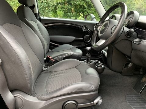 Mini Hatch 1.6 COOPER 3