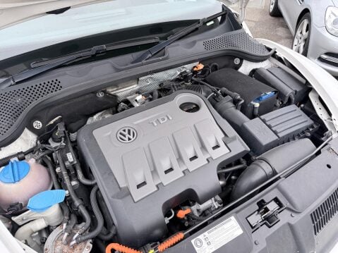 Volkswagen Beetle DESIGN TDI DSG 23