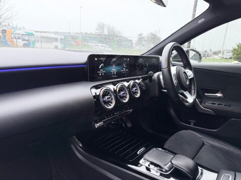 Mercedes-Benz A Class A 200 AMG LINE PREMIUM AUTOMATIC 9