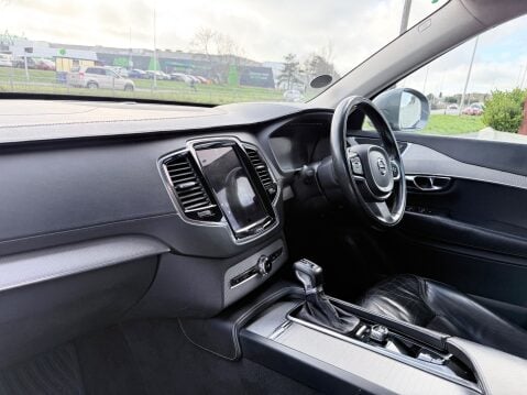 Volvo XC90 2.0 D5 INSCRIPTION AWD - 7 SEATER 9