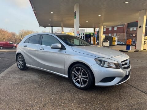 Mercedes-Benz A Class A180 CDI BLUEEFFICIENCY SPORT 6