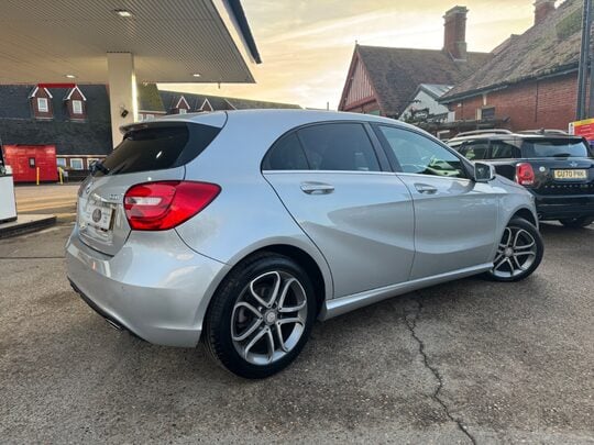 Mercedes-Benz A Class A180 CDI BLUEEFFICIENCY SPORT