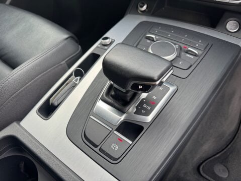 Audi Q5 TDI QUATTRO SPORT 19